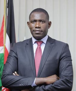 Dr. Ouma Oluga